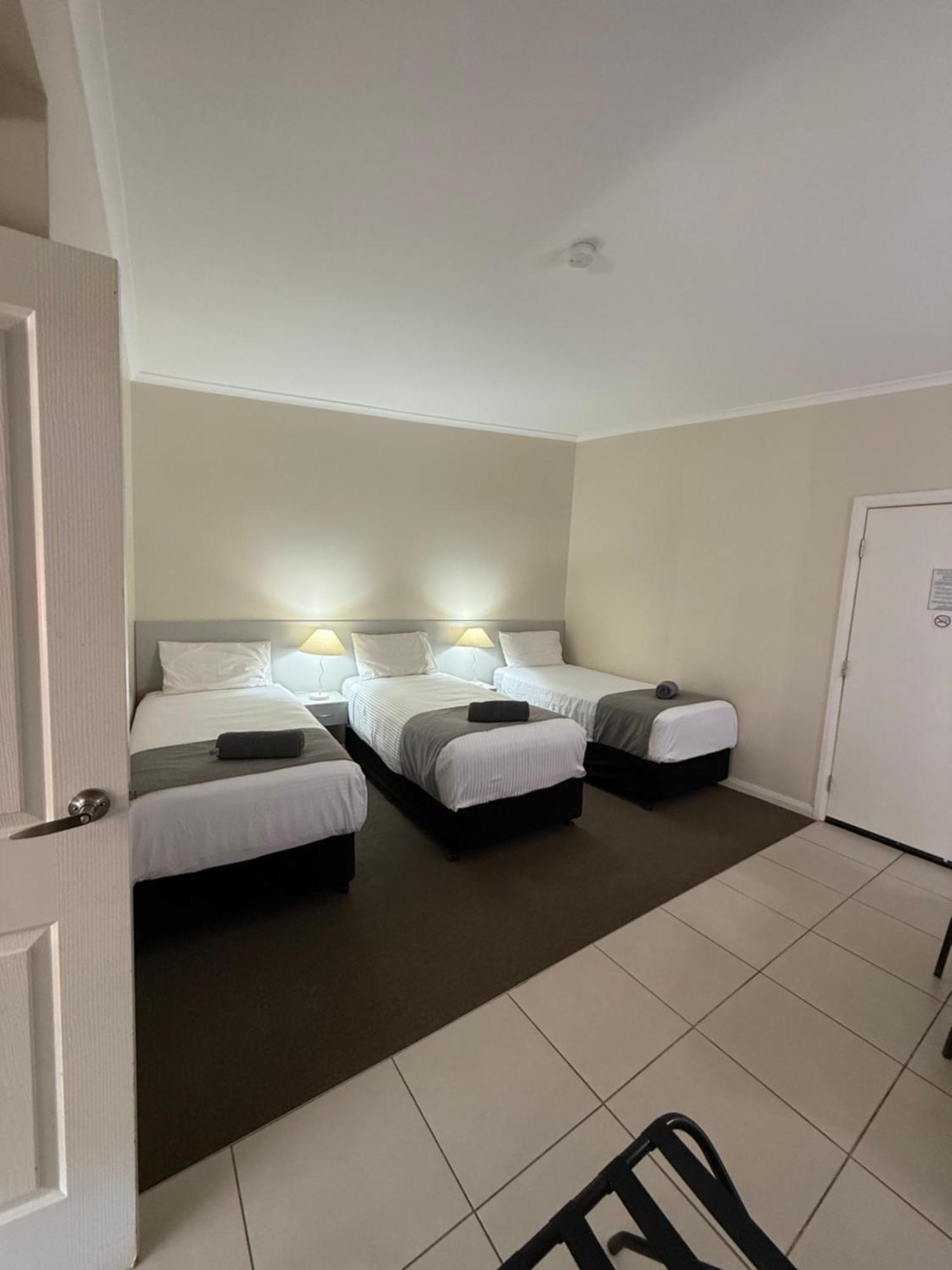 Mia Motel Гріффіт Екстер'єр фото
